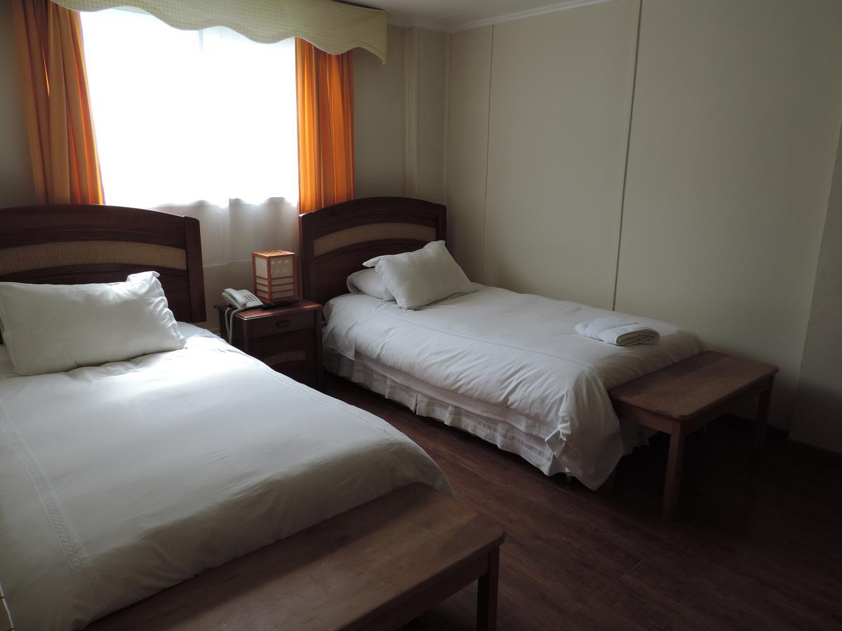 Hostal Oro Fueguino Пунта-Аренас Екстер'єр фото