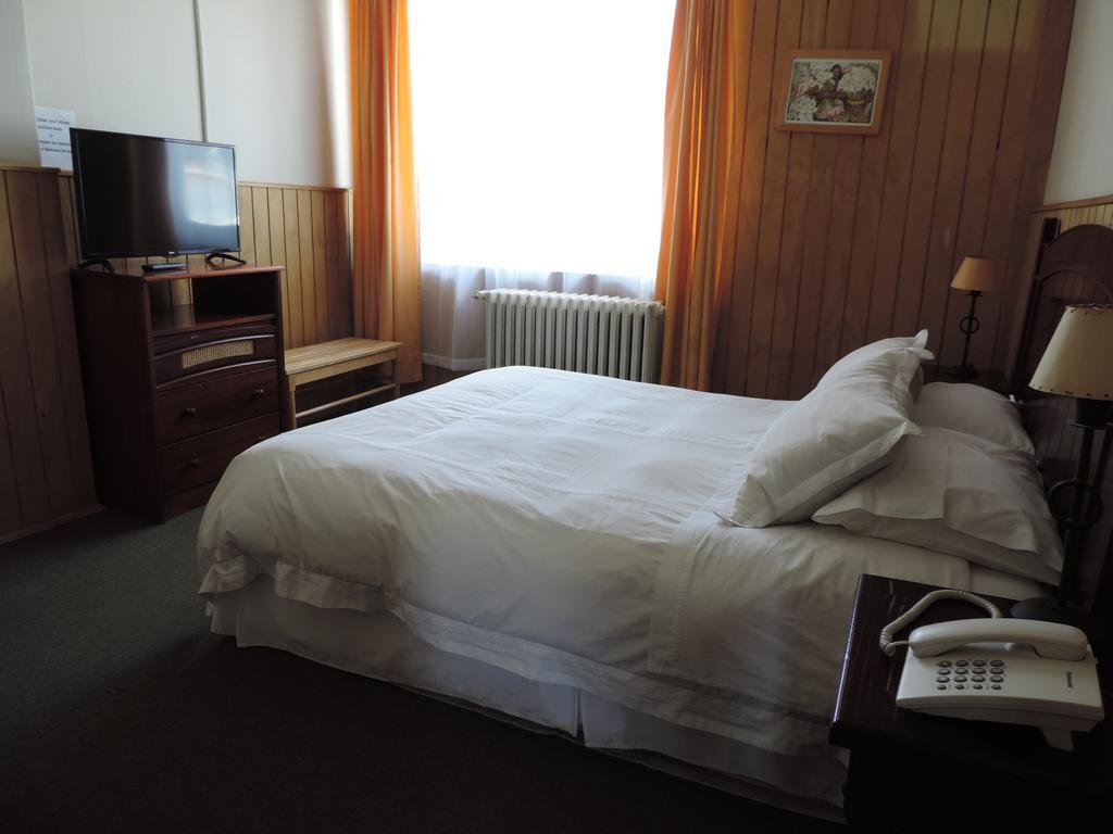 Hostal Oro Fueguino Пунта-Аренас Екстер'єр фото