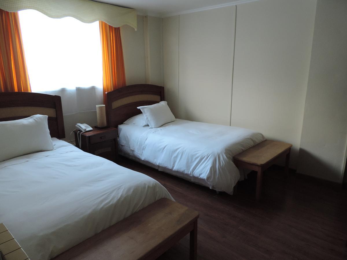Hostal Oro Fueguino Пунта-Аренас Екстер'єр фото